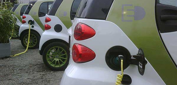 "Elektroautos setzen sich langsamer als erwartet durch"